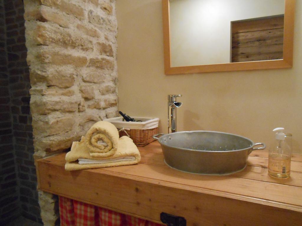 Bed and Breakfast Les Grands Pres Geney Номер фото