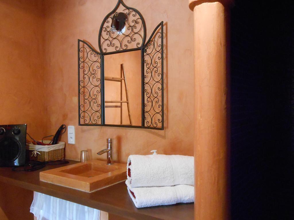 Bed and Breakfast Les Grands Pres Geney Номер фото