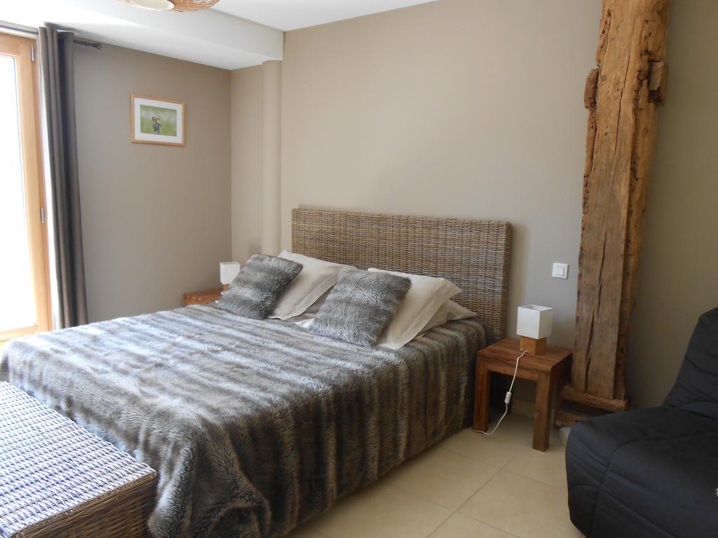Bed and Breakfast Les Grands Pres Geney Номер фото